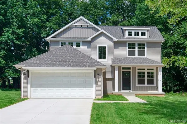 $399,900 | 570 West Wildwood Drive, Owosso, MI 48867