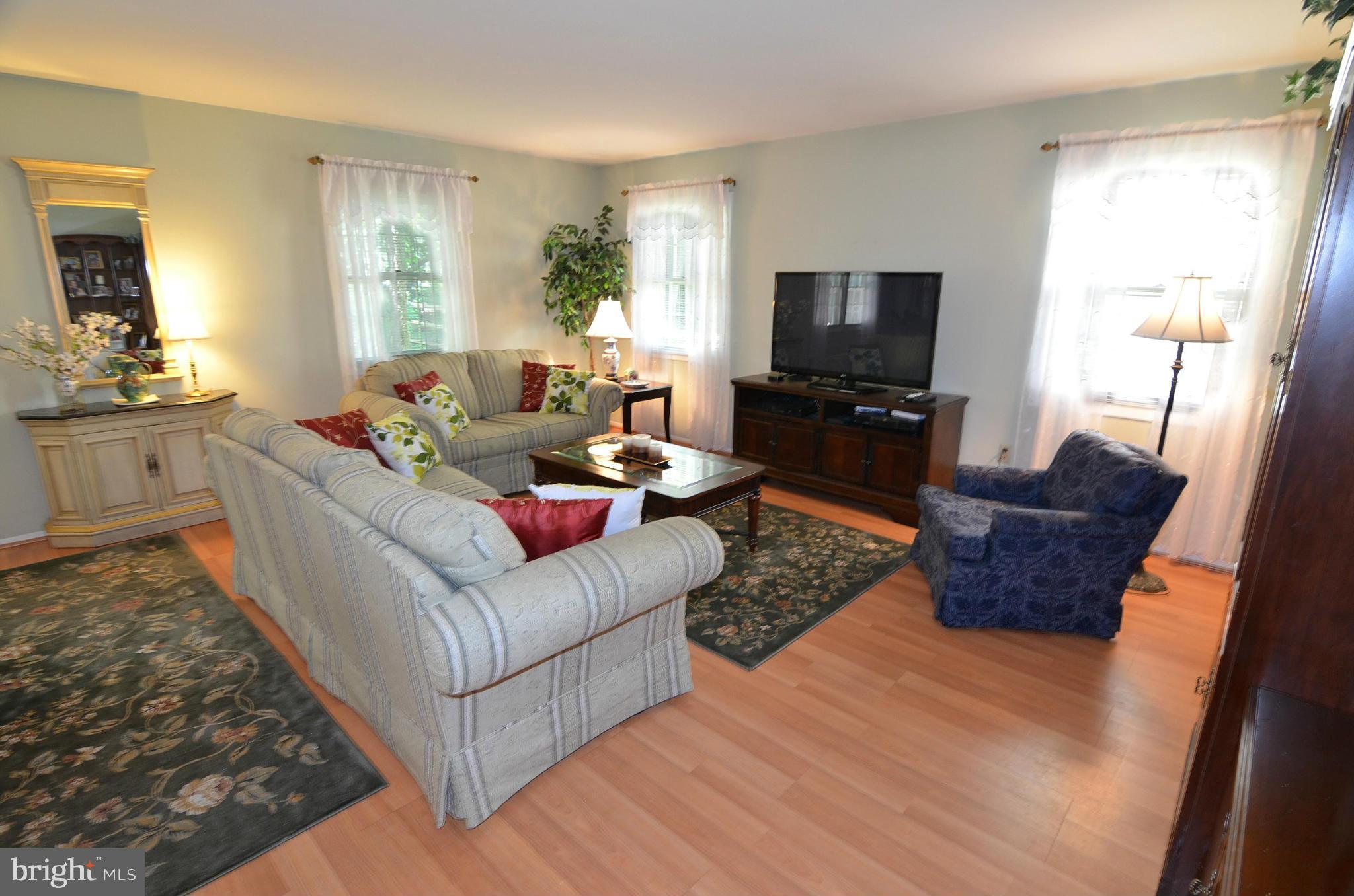 1707 Tarleton Way Crofton, MD 21114 - Photo 4 of 22 Living Room