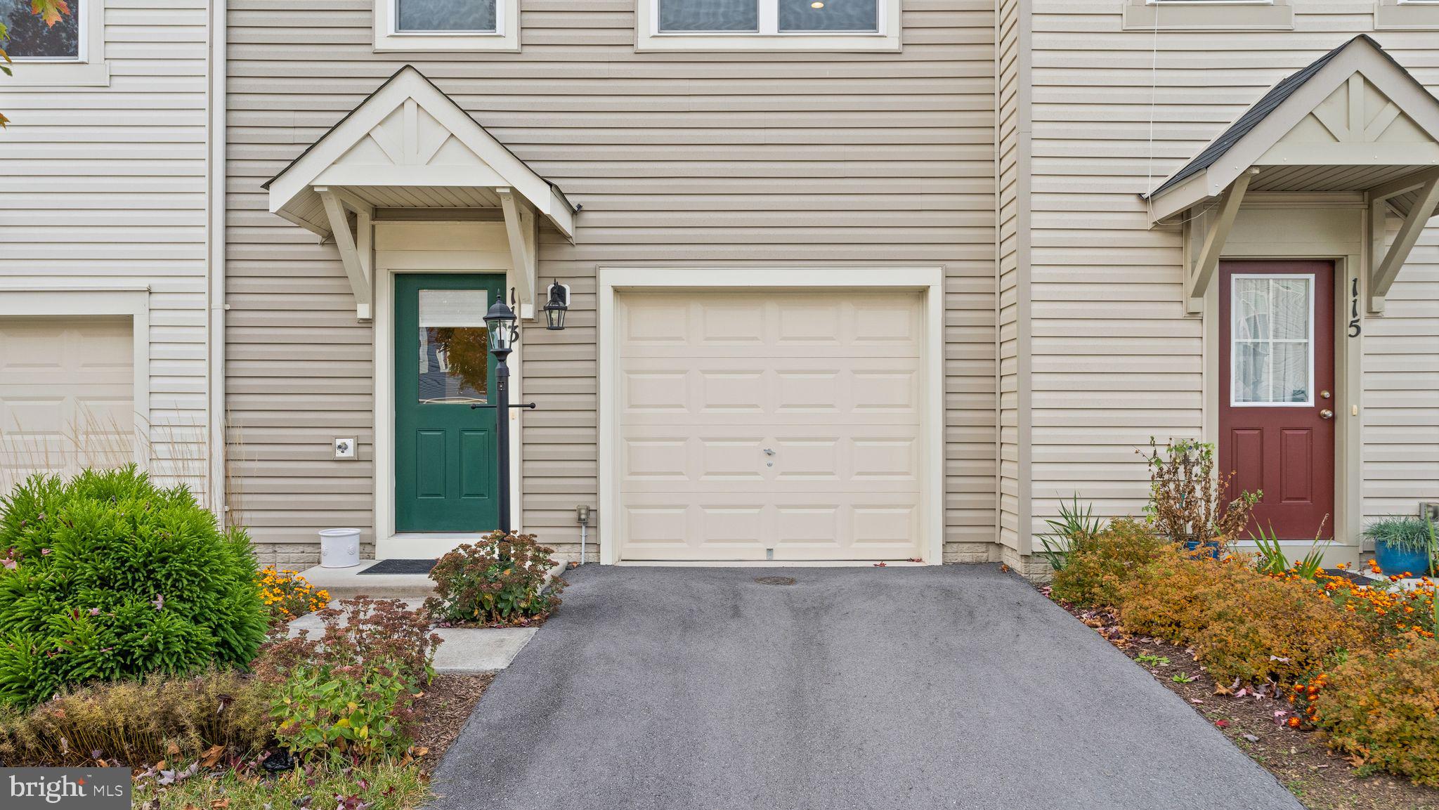 113 Splendor Gdn Way Stephenson, VA 22656 - Photo 3 of 61 Gallery Image 3