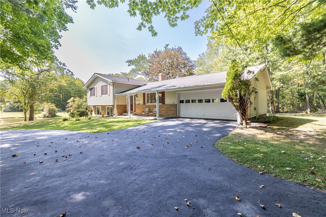 3529 Spring Valley Road Akron, OH 44333 - Photo 33 of 46