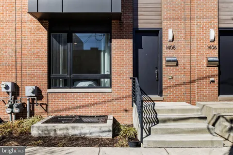 $800,000 | 1408 South Howard Street, Philadelphia, PA 19147