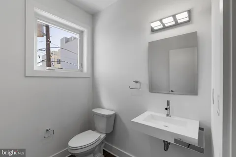 $800,000 | 1408 South Howard Street, Philadelphia, PA 19147