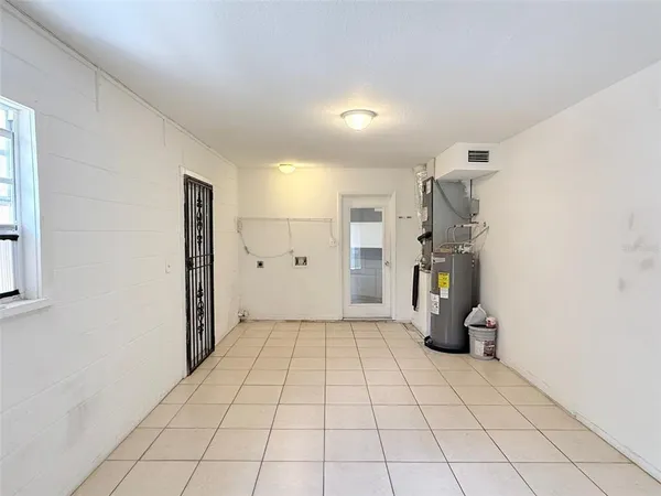 $1,925 | 2615 East Curtis Street, Tampa, FL 33610