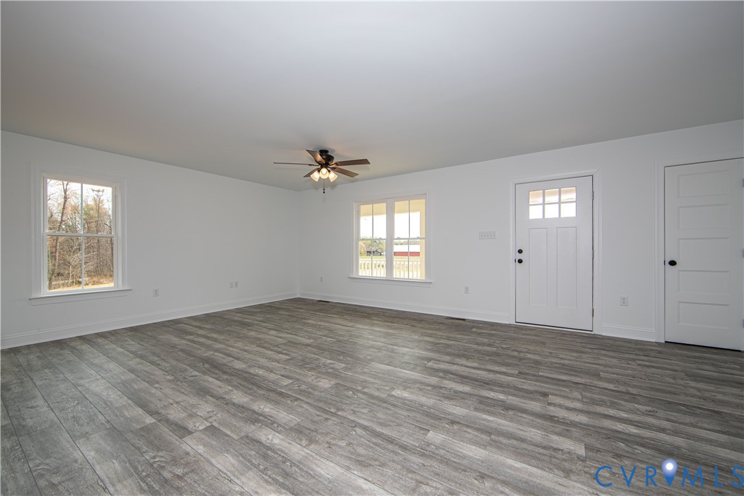 704 Columbia Road Columbia, VA 23038 - Photo 7 of 30