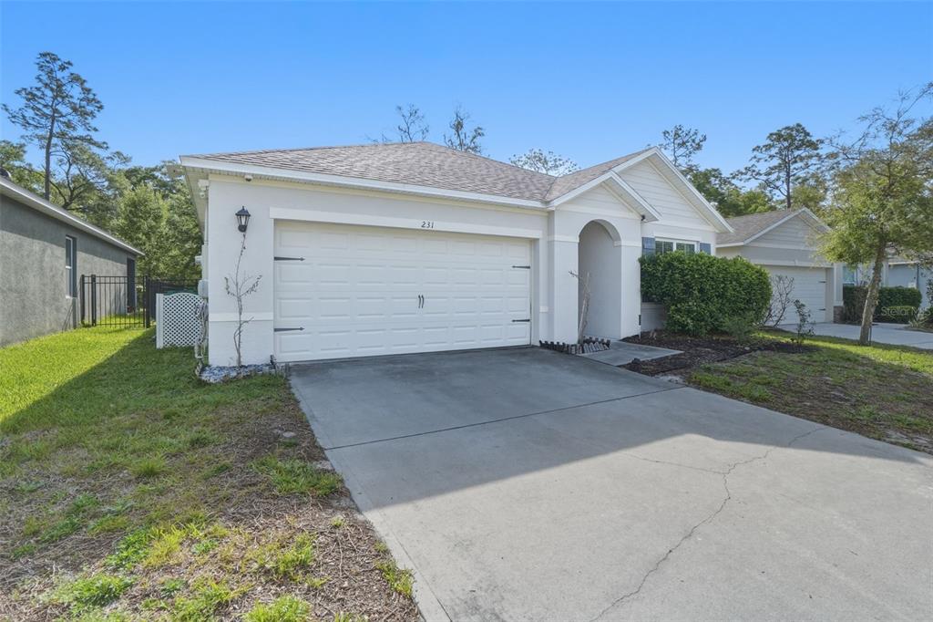 231 Meghan Circle DeLand, FL 32724 - Photo 2 of 29