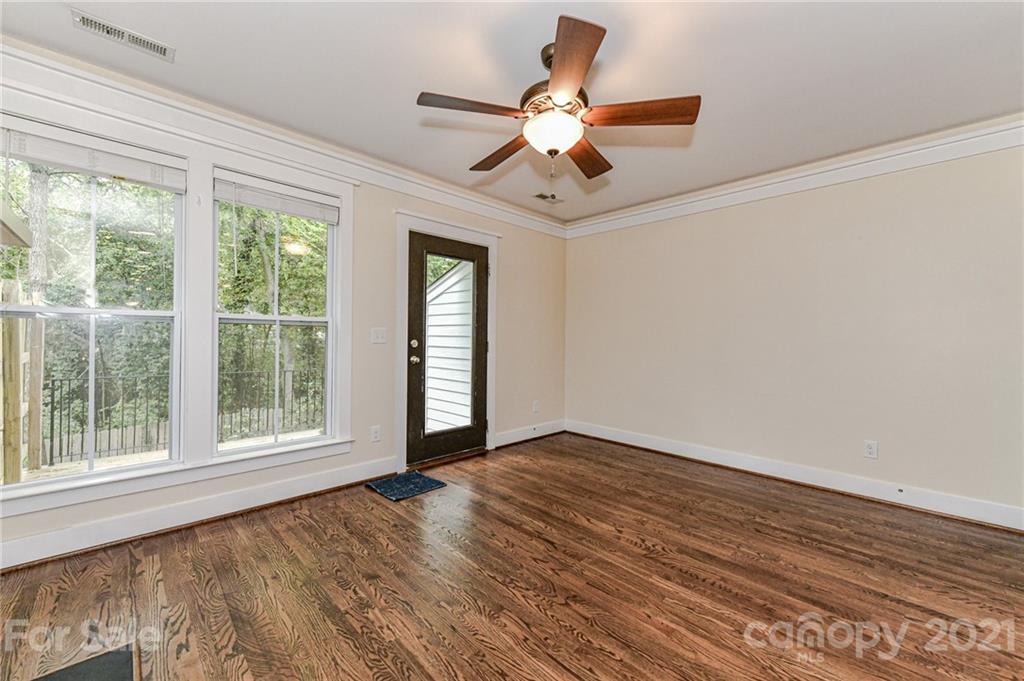 356 Spring Street Davidson, NC 28036 - Photo 11 of 22 Gallery Image 11