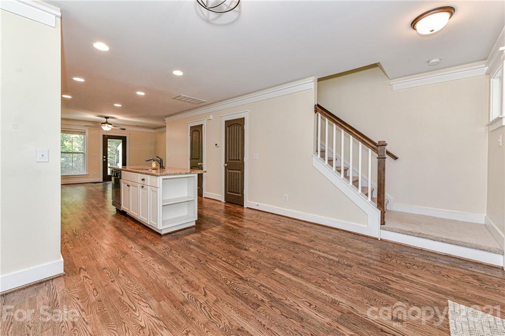 356 Spring Street Davidson, NC 28036 - Photo 6 of 22 Gallery Image 6