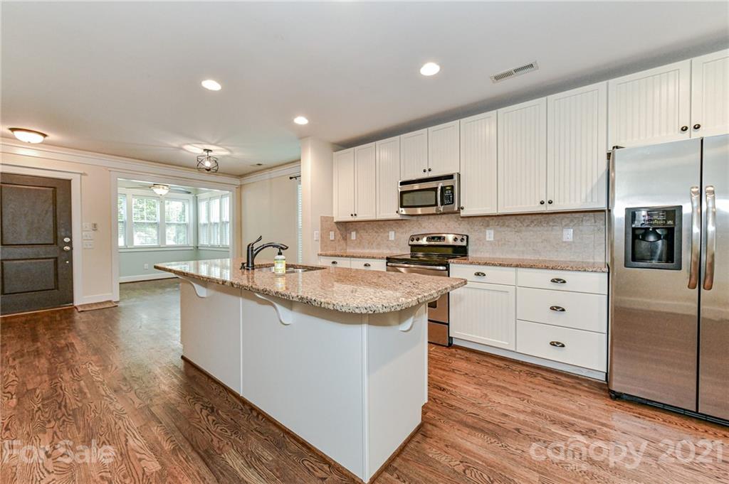 356 Spring Street Davidson, NC 28036 - Photo 7 of 22 Gallery Image 7