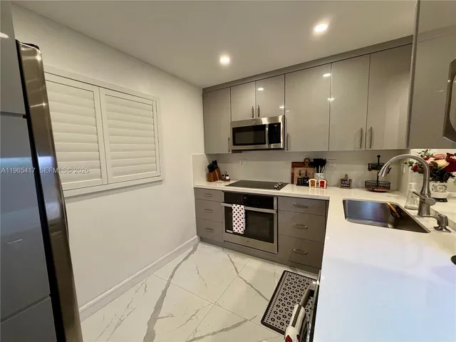 $290,000 | 8045 Southwest 107th Avenue, Unit 212, Miami, FL 33173