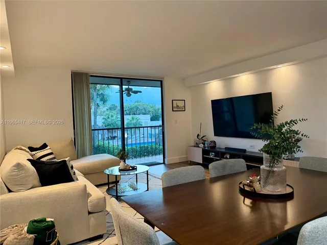 $290,000 | 8045 Southwest 107th Avenue, Unit 212, Miami, FL 33173