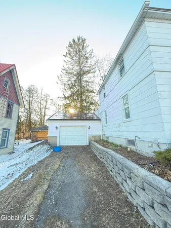 $149,999 | 27 North Mc Nab Avenue, Gloversville, NY 12078