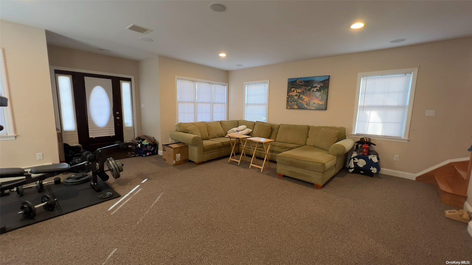 175-40 Underhill Avenue Queens, NY 11365 - Photo 2 of 18