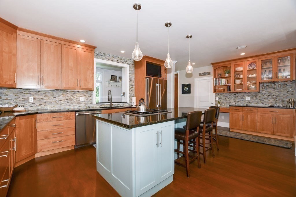 2 Teel Street Marion, MA 02738 - Photo 11 of 39 Gallery Image 11