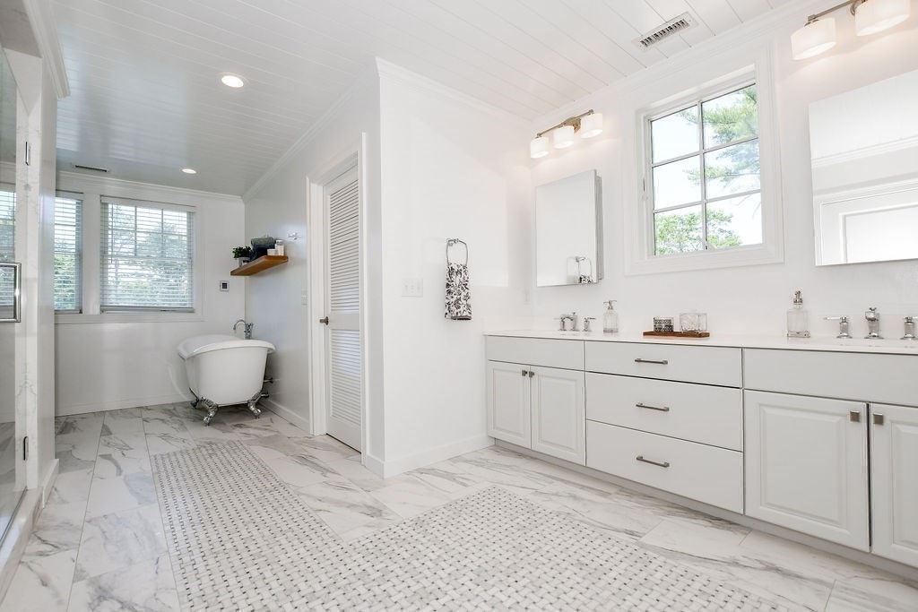 2 Teel Street Marion, MA 02738 - Photo 21 of 39 Gallery Image 21
