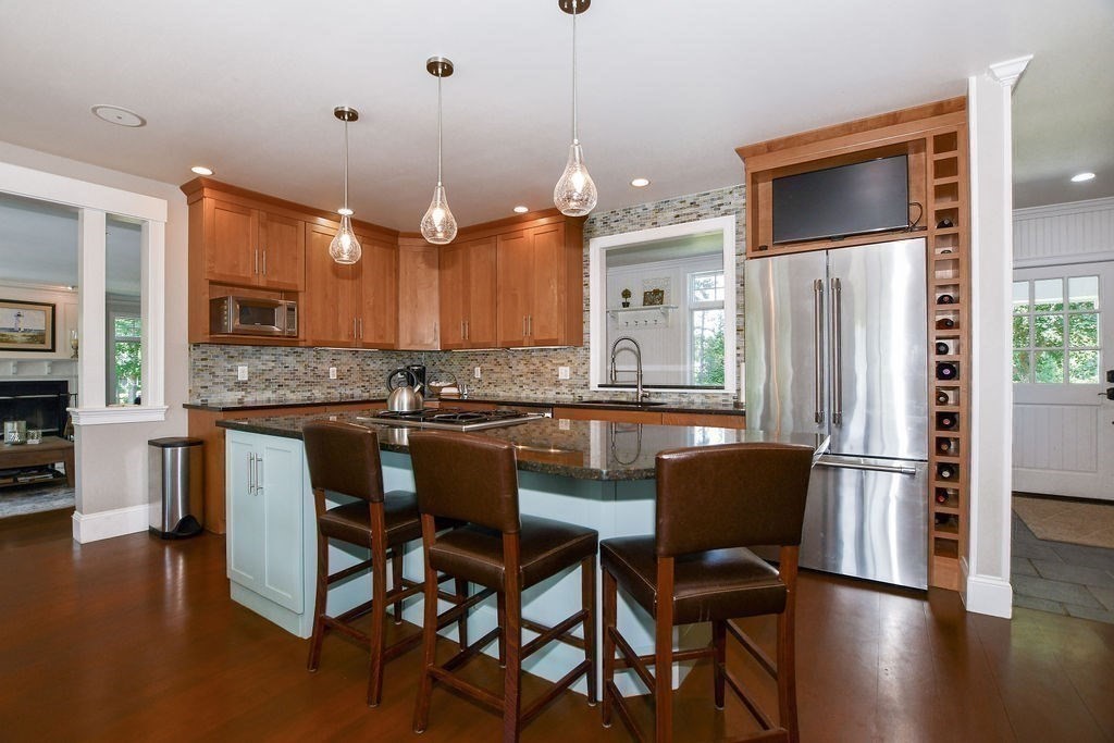 2 Teel Street Marion, MA 02738 - Photo 9 of 39 Gallery Image 9