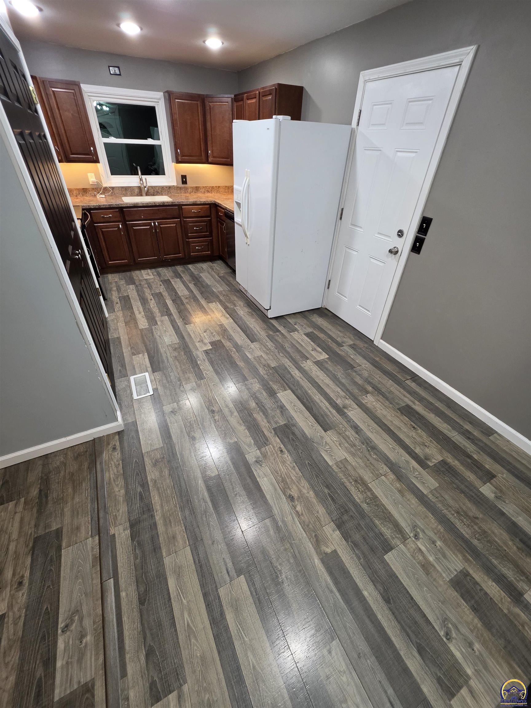 4632 Northwest 35th Street Topeka, KS 66618 - Photo 2 of 14