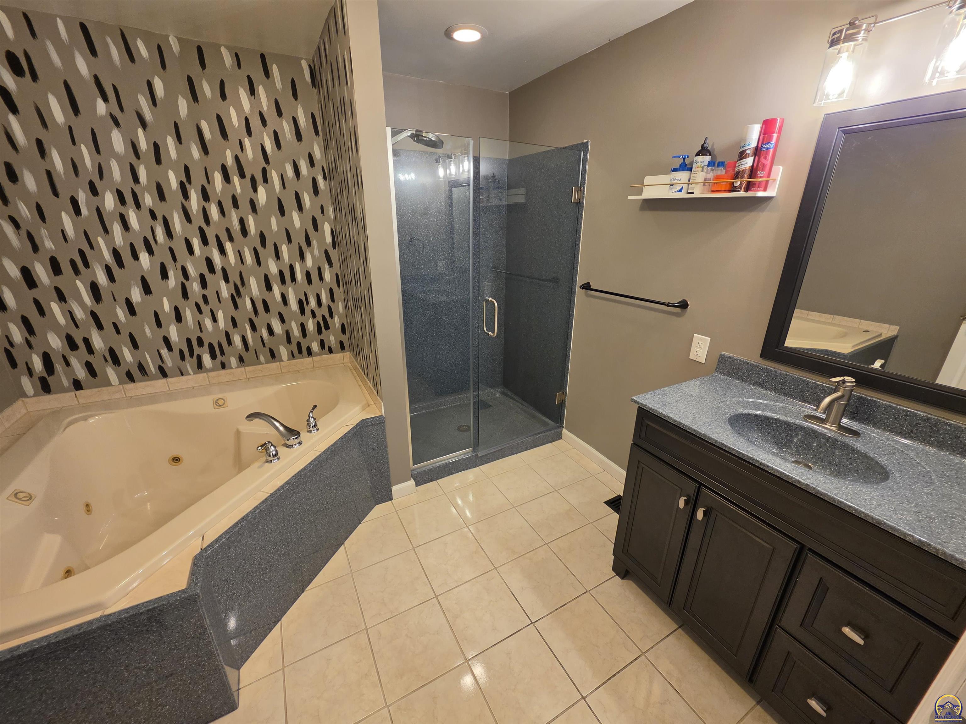 4632 Northwest 35th Street Topeka, KS 66618 - Photo 7 of 14