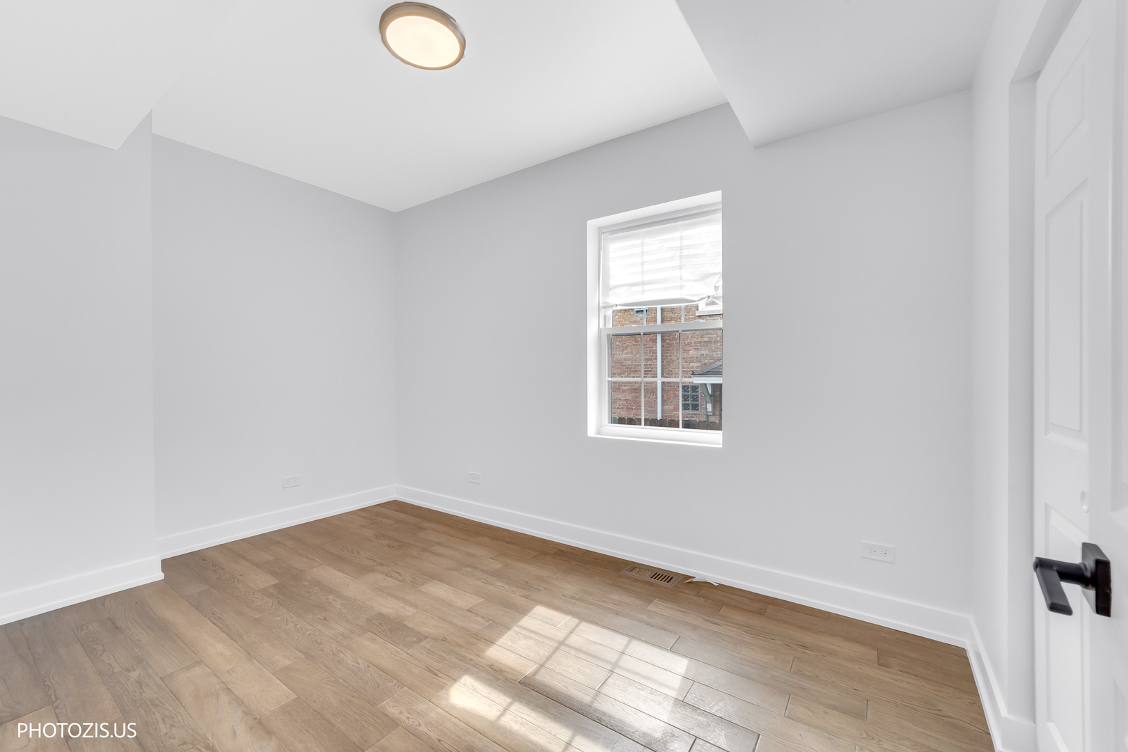8021 45th Street Lyons, IL 60534 - Photo 11 of 43