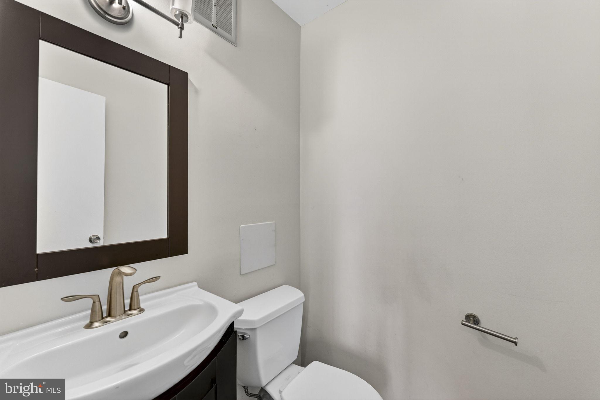 6501 Orono Court Springfield, VA 22152 - Photo 33 of 47 Powder Room