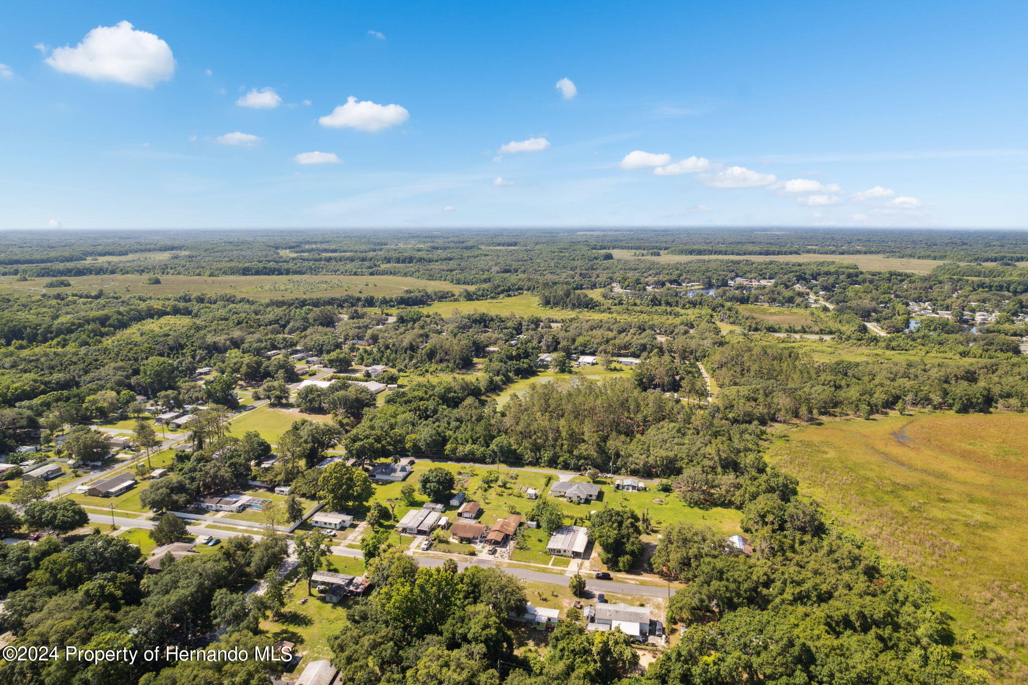 10327 East Victory Lane Inverness, FL 34450 - Photo 32 of 35 view of city and mountain