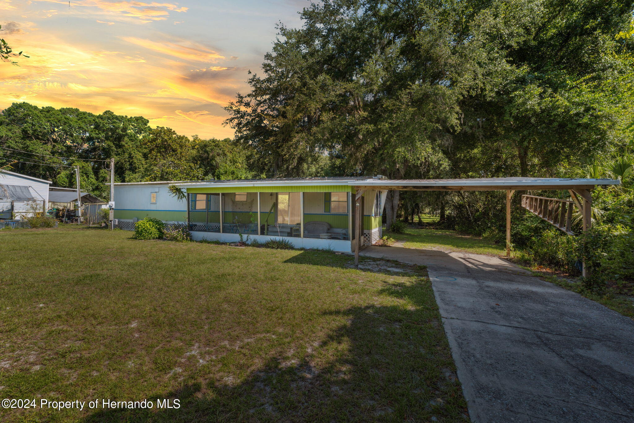 10327 East Victory Lane Inverness, FL 34450 - Photo 35 of 35 a view of backyard with green space