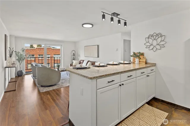 $425,000 | 1300 University Street, Unit 2G, Seattle, WA 98101