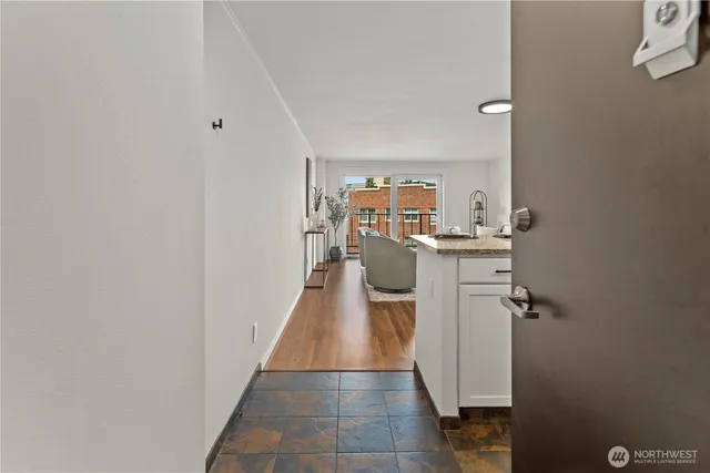 $425,000 | 1300 University Street, Unit 2G, Seattle, WA 98101