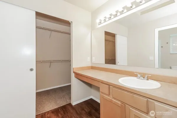 $2,000 | 18519 101st Avenue East, Unit 1, Puyallup, WA 98375