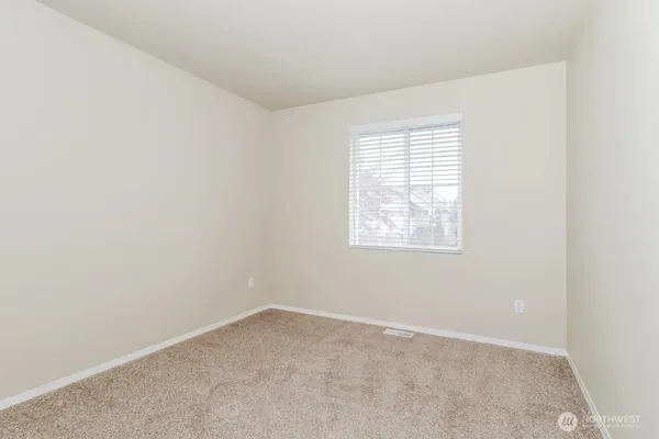 $2,000 | 18519 101st Avenue East, Unit 1, Puyallup, WA 98375