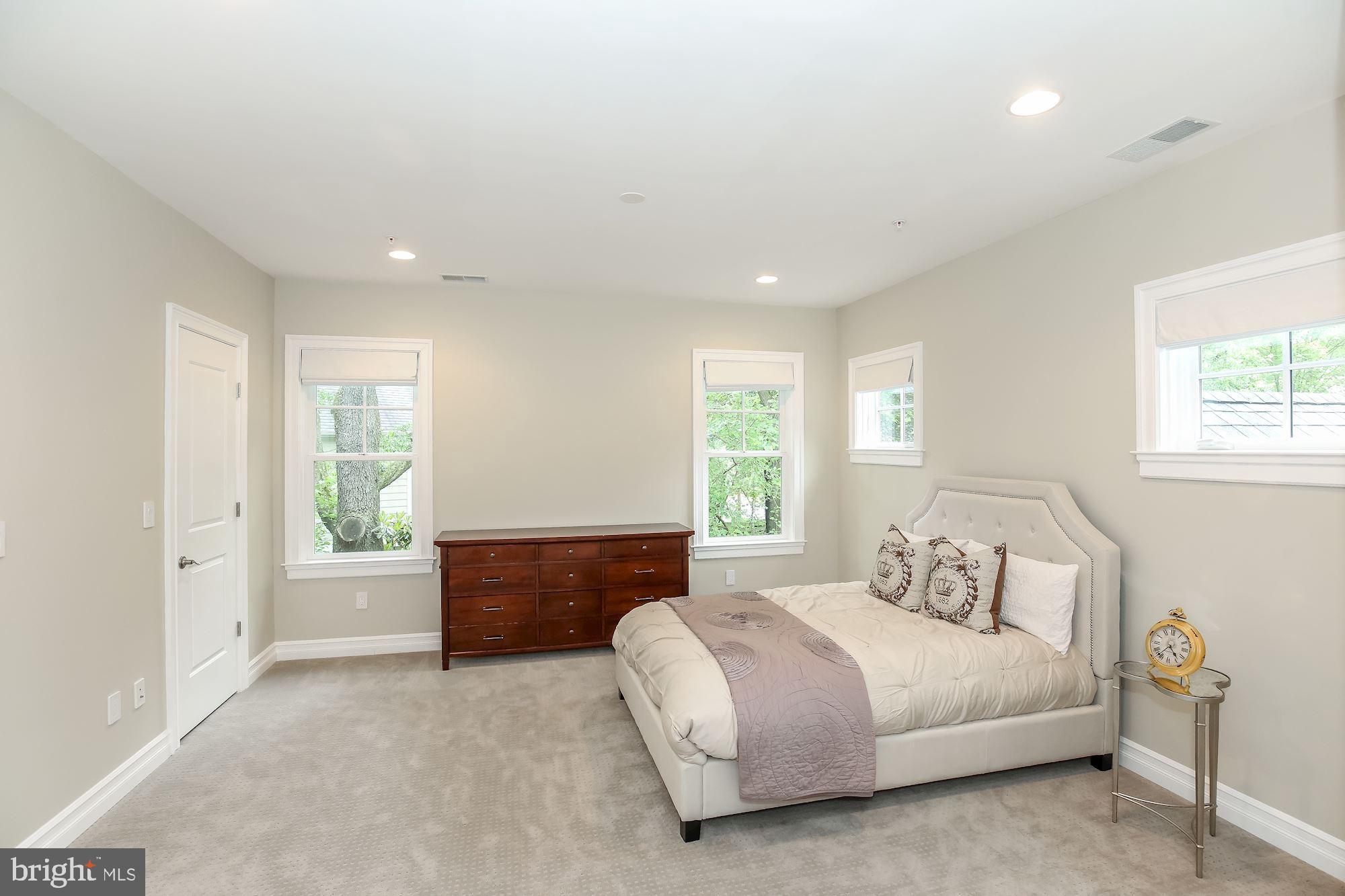 3346 Jones Bridge Road Chevy Chase, MD 20815 - Photo 18 of 50 Upstairs Guest Bedroom Suite