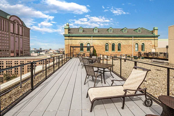 $362,900 | 270 East Highland Avenue, Unit 437, Milwaukee, WI 53202