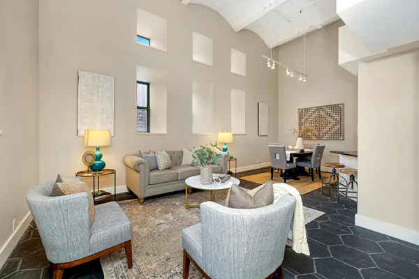 $362,900 | 270 East Highland Avenue, Unit 437, Milwaukee, WI 53202