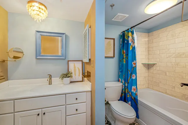 $383,000 | 270 East Highland Avenue, Unit 437, Milwaukee, WI 53202