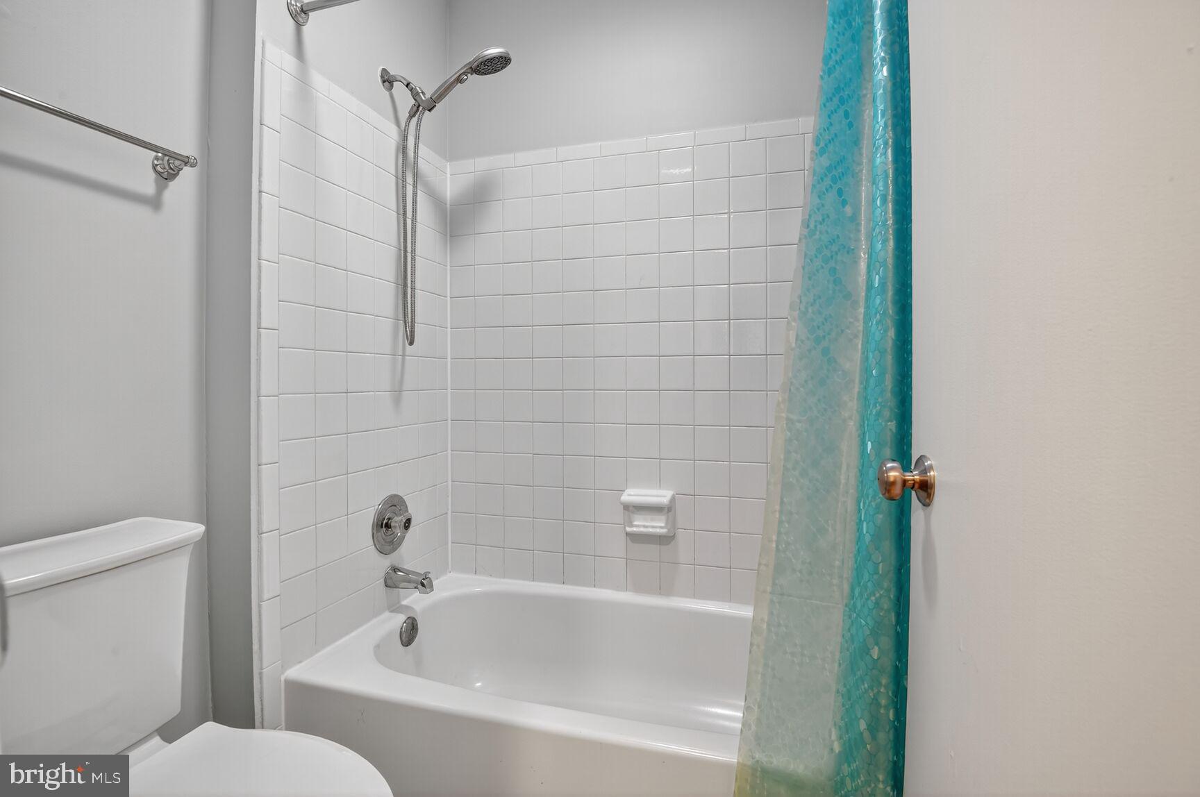 11116 Beaver Trail Court, Unit 11116 Reston, VA 20191 - Photo 13 of 18 Bath