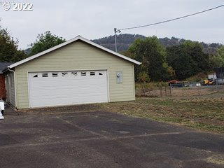3532 Carnes Road Roseburg, OR 97471 - Photo 3 of 9 Gallery Image 3