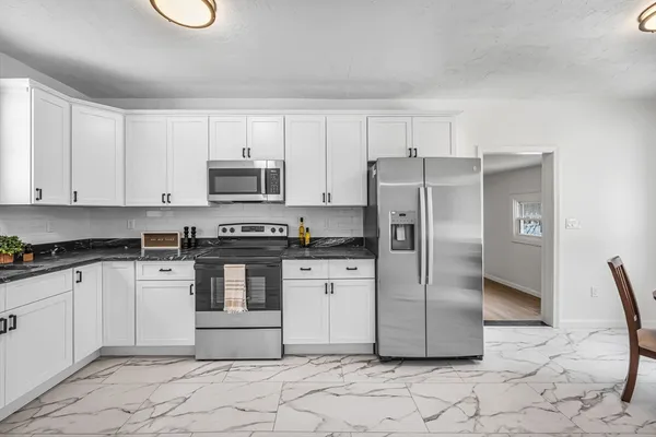 $389,900 | 72 Northwest Schoolhouse Road, Dudley, MA 01571