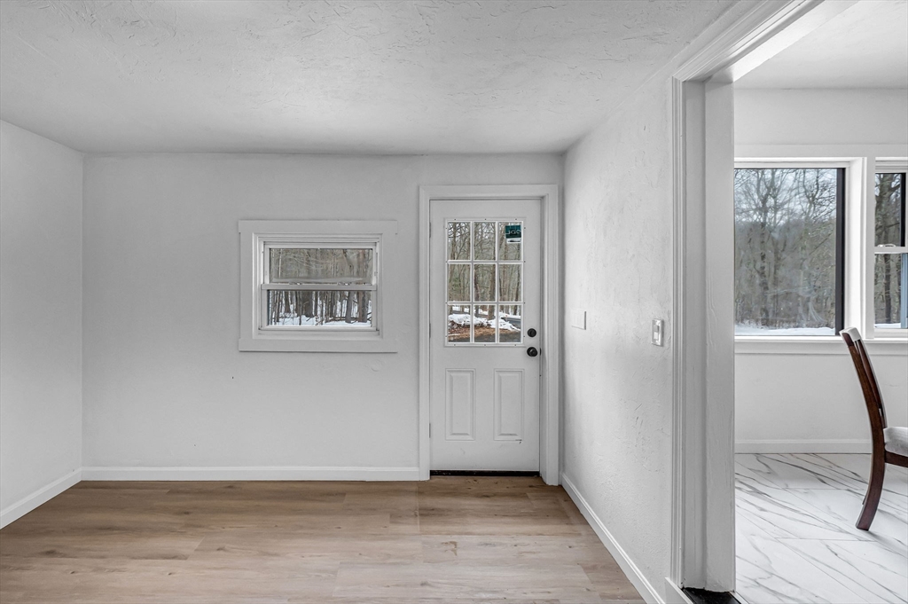 72 Northwest Schoolhouse Road Dudley, MA 01571 - Photo 17 of 37