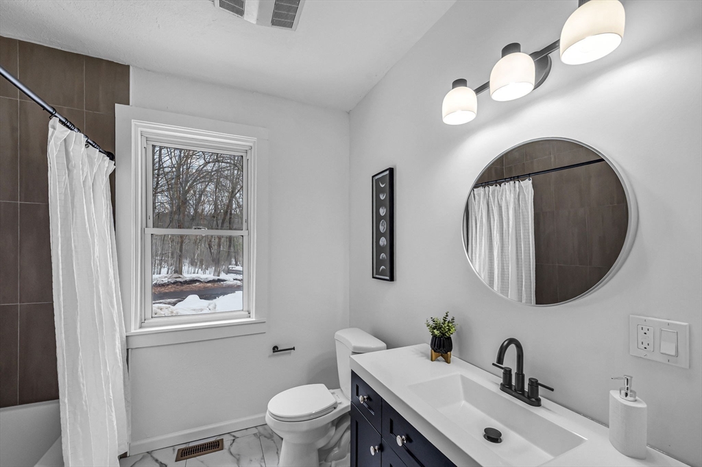 72 Northwest Schoolhouse Road Dudley, MA 01571 - Photo 25 of 37