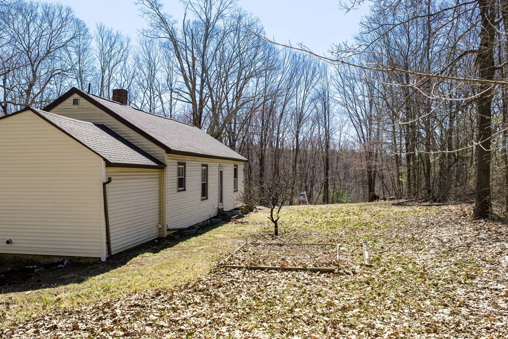 72 Northwest Schoolhouse Road Dudley, MA 01571 - Photo 33 of 37