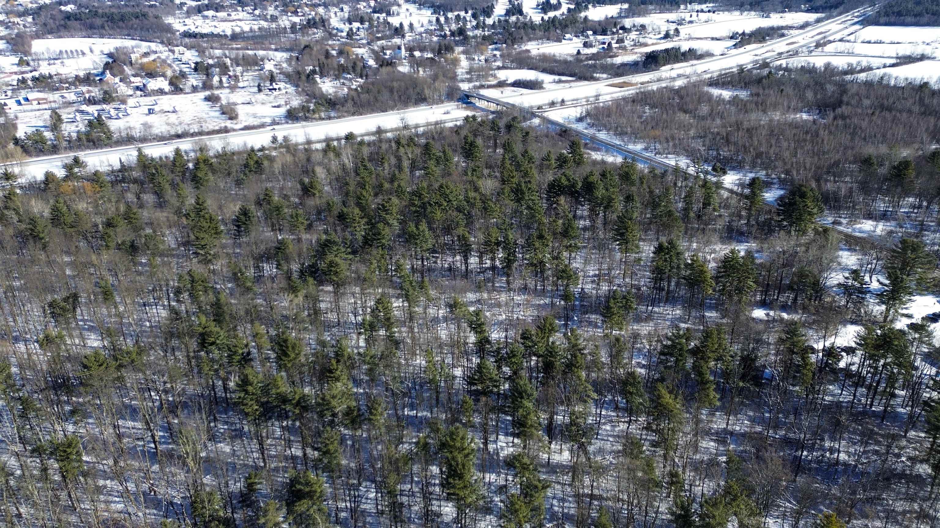 450 Oak Hill Road Williston, VT 05495 - Photo 4 of 21