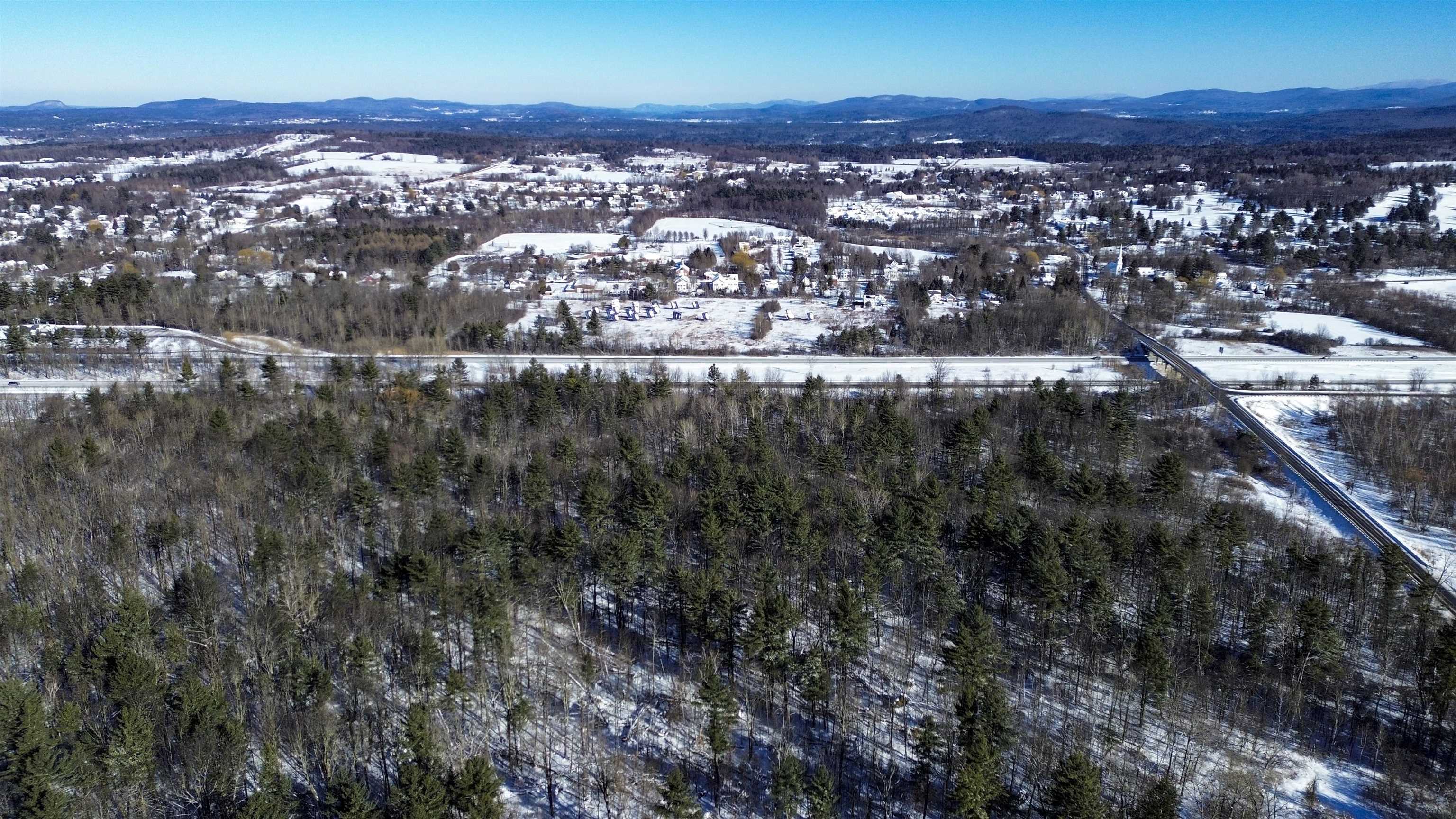 450 Oak Hill Road Williston, VT 05495 - Photo 5 of 21