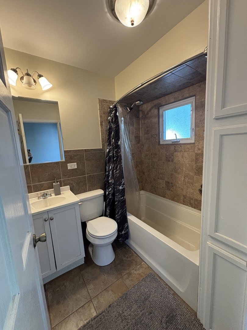 927 Townsend Street Sycamore, IL 60178 - Photo 7 of 18