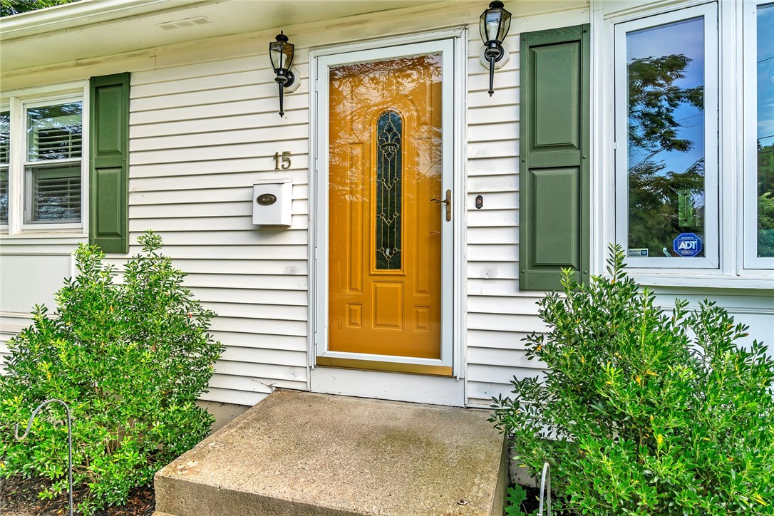15 Edwards Road Johnston, RI 02919 - Photo 3 of 26 Gallery Image 3