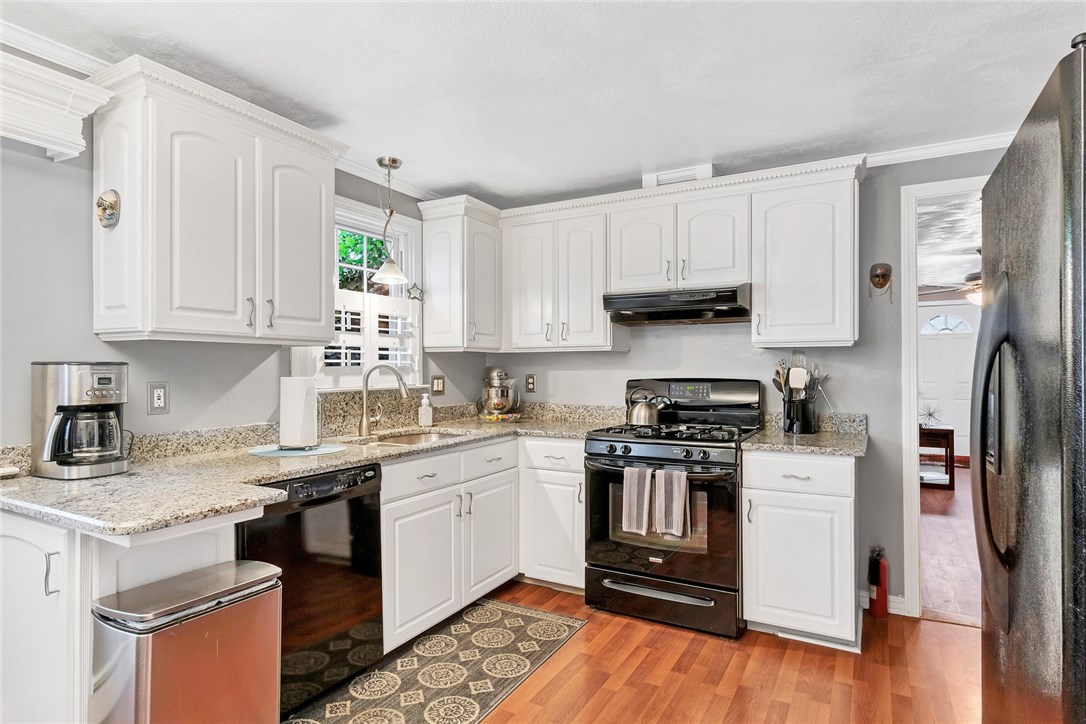 15 Edwards Road Johnston, RI 02919 - Photo 6 of 26 Gallery Image 6