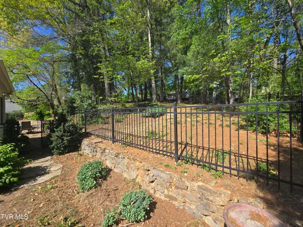 $599,000 | 570 Valley Drive, Bristol, VA 24201