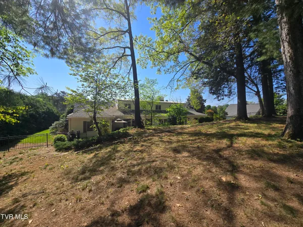 $599,000 | 570 Valley Drive, Bristol, VA 24201