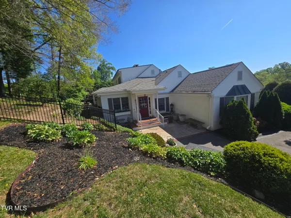$599,000 | 570 Valley Drive, Bristol, VA 24201