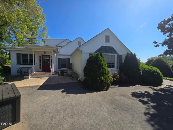 $599,000 | 570 Valley Drive, Bristol, VA 24201