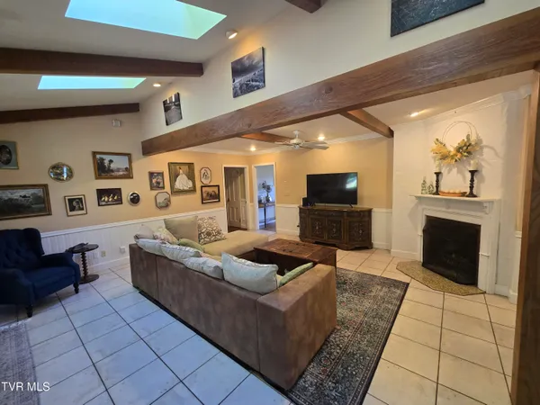 $599,000 | 570 Valley Drive, Bristol, VA 24201