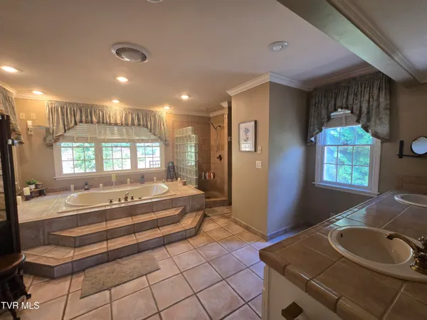 $599,000 | 570 Valley Drive, Bristol, VA 24201